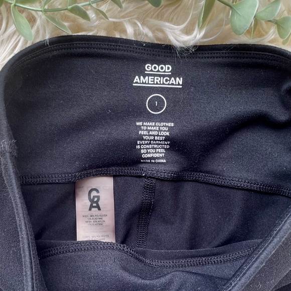 Good American Ascending Dot Pocket Leggings - Picture 4 of 6